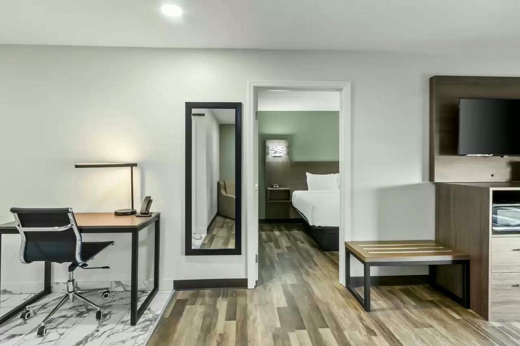Quality Inn & Suites Columbia Harbison Exterior photo