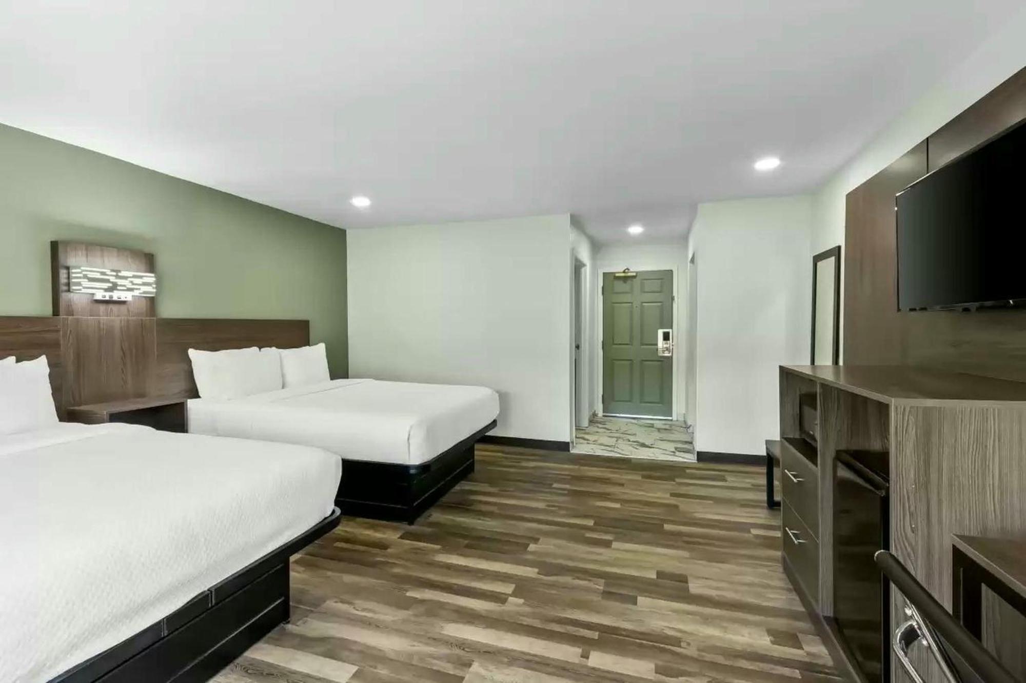 Quality Inn & Suites Columbia Harbison Exterior photo